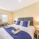 Garth House - Peel Castle 펜션