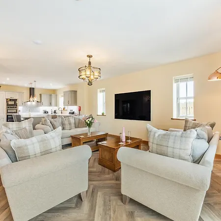 Garth House - Peel Castle *